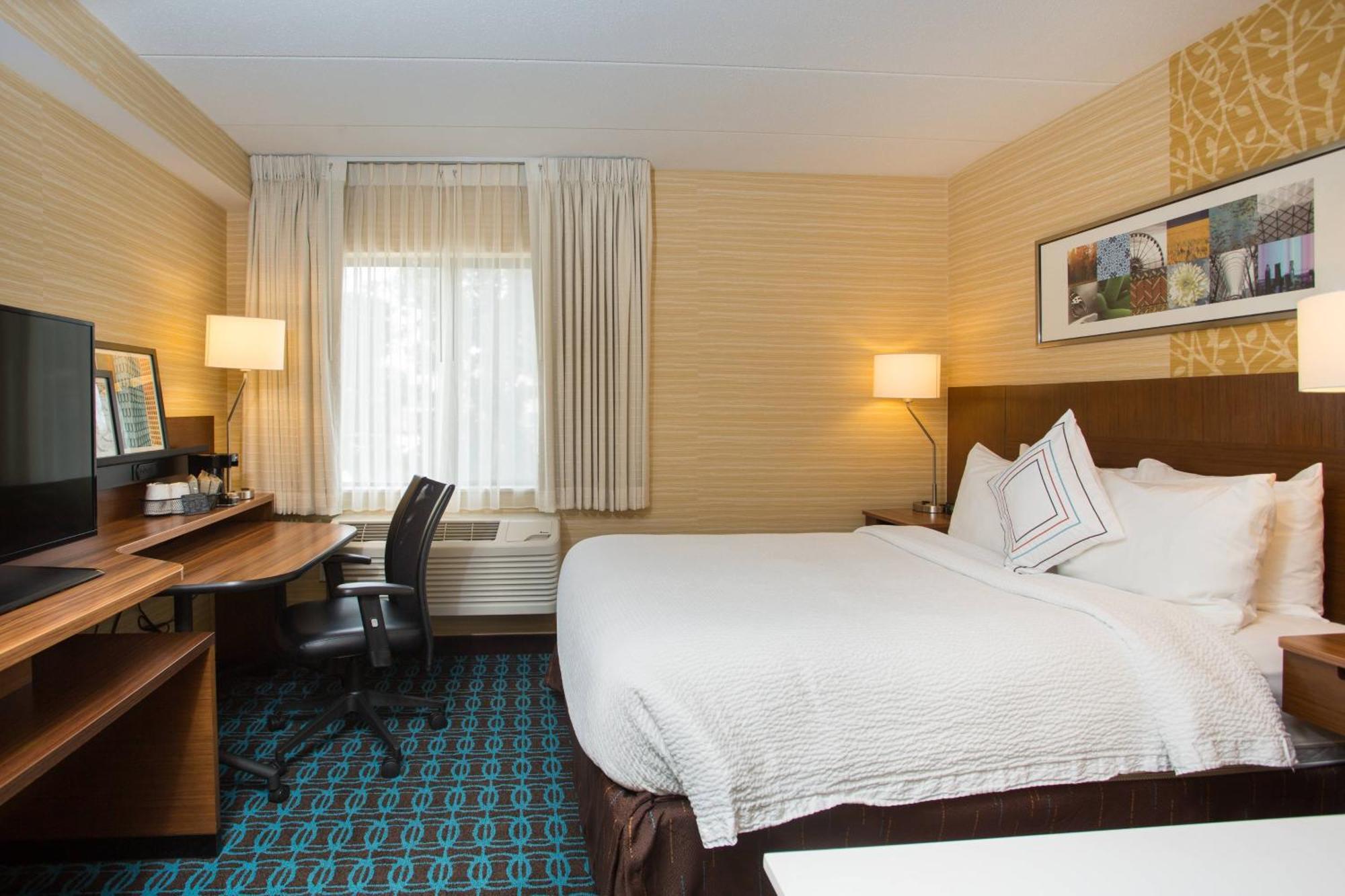 Fairfield Inn Manchester - Boston Regional Airport Exterior photo